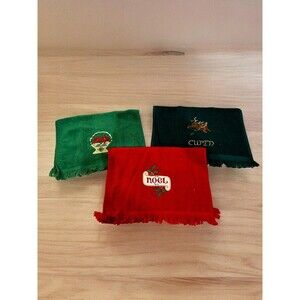 3 Vtg Christmas Fingertip Hand towels Green & Red Kitchen Bathroom embroidered